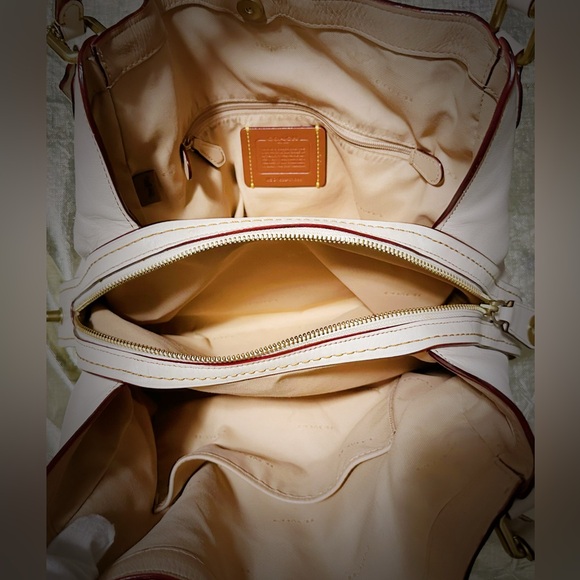 Vintage Y2K Coach Brown and Cream Floral Shoulder Bag, have other new handle - Picture 9 of 17